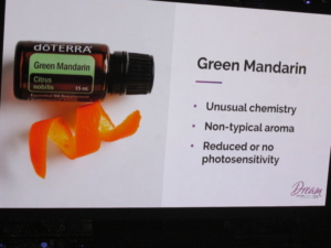 Essential oil of green mandarin for health benefits